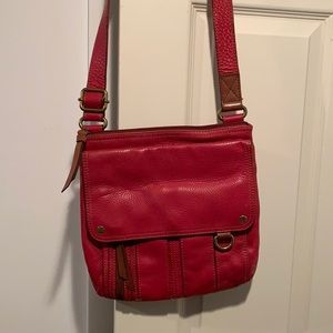 red fossil crossbody!